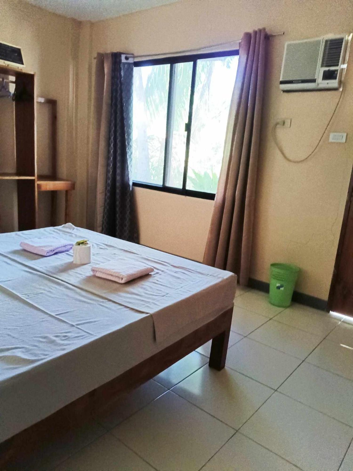 James Homestay Siquijor Exteriör bild